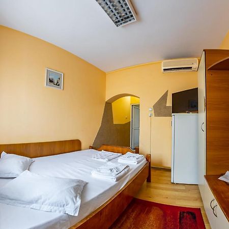 Motel Dasiana Târgu Jiu Dış mekan fotoğraf