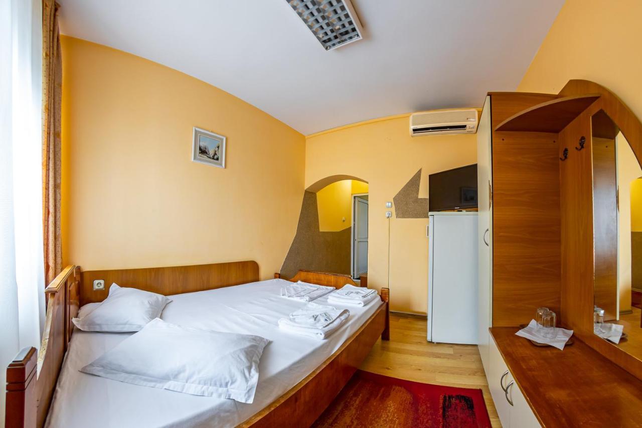 Motel Dasiana Târgu Jiu Dış mekan fotoğraf